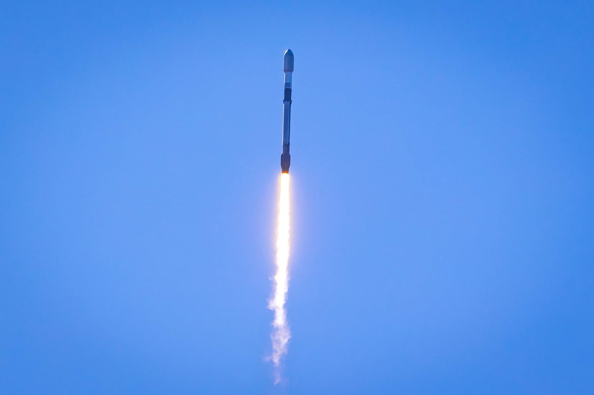 Lompoc, CA, USA - November 28, 2025: Falcon rocket launching into the sky from SpaceX facility